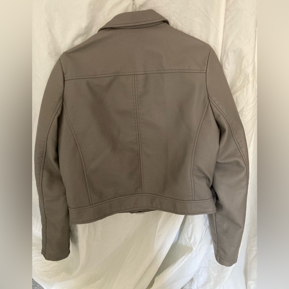 In Great Condition! Primark Gray Faux Leather Moto Jacket - Picture 6 of 6